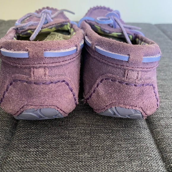 Ugg Australia Girls Sz 1 Purple Leather Lined Mocassin Slippers - Picture 5 of 16